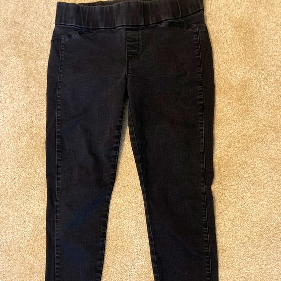 Guess stretch jeans, slightly distressed black. Size large. Gre… - Picture 1 of 7